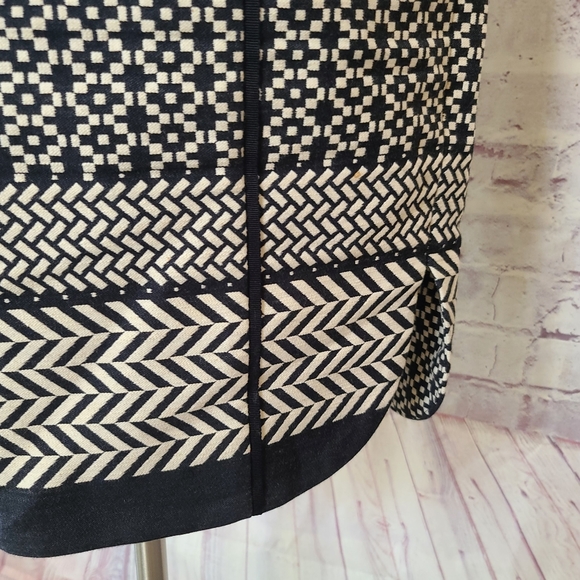 J. Crew Cream & White Quilt Look Paneled Pencil Skirt Size 10 - Picture 7 of 11